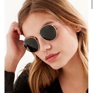 Ray ban sunglasses round metal unisex gold frame